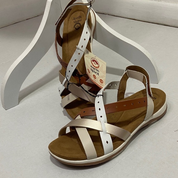 NWT Earth Spirit Size 10 Women's Cream & Tan  Sandals Cushioned Soft - Picture 1 of 11